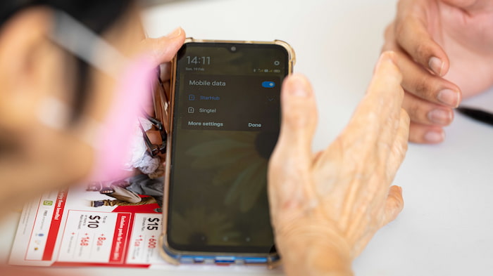 Connecting your Device to Cellular Network and Wi-Fi
