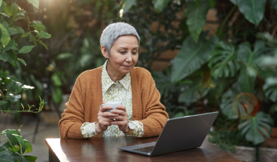 Tips for Seniors on Dealing with Fake News 